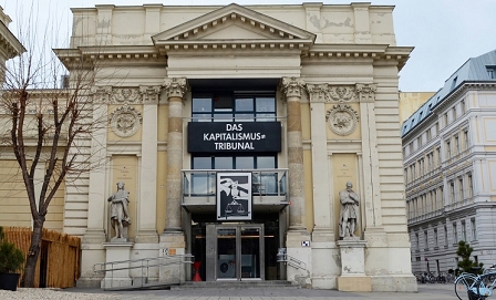 Kapitalismustribunal im brut Theater